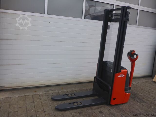 High Lift stacker Linde L10