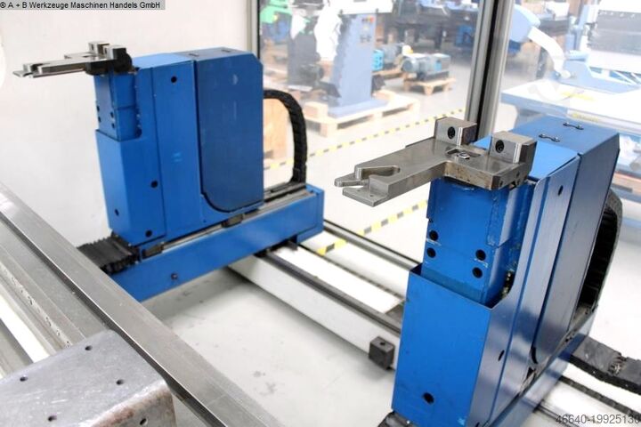 Abkantpresse - hydraulisch TRUMPF TRUMABEND V 130