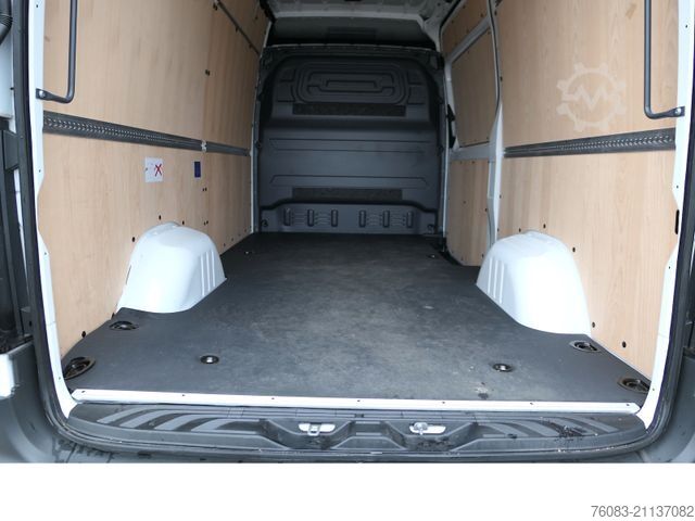 High top van MERCEDES-BENZ Sprinter 317 CDI L2H2 Klima Navi 9G-Tronik MOPF