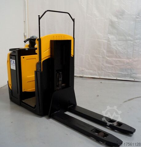 Low Level Order Picker OM XLogo2ac