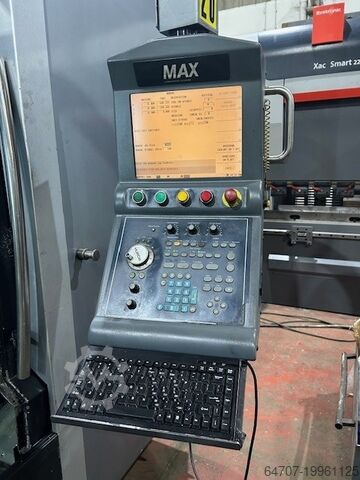 Vertikales Bearbeitungszentrum HURCO VMX50MI