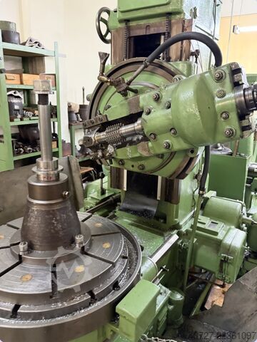 Zahnrad-Abwälzfräsmaschine Pfauter 800