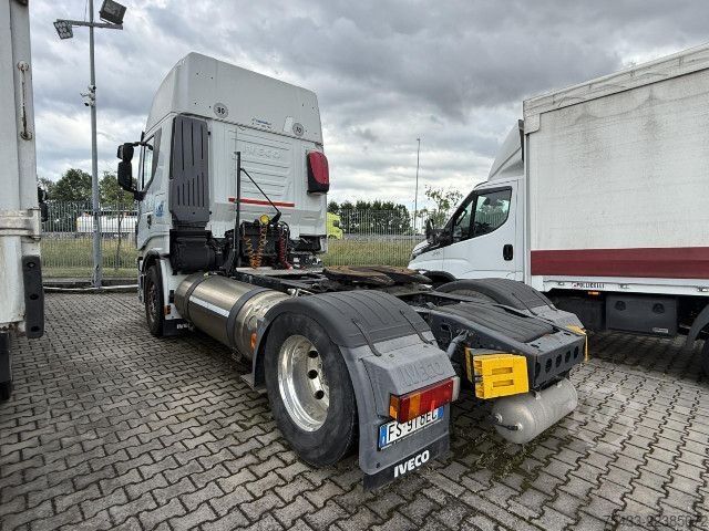 Standard tractor unit IVECO STRALIS AS440S40T/P LNG