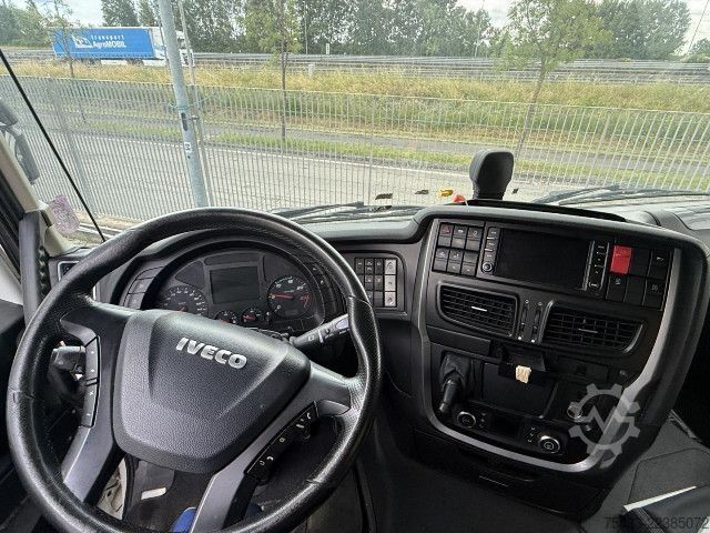 Standard tractor unit IVECO STRALIS AS440S40T/P LNG