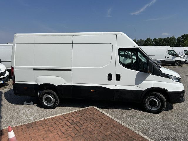 Panel van IVECO DAILY 35S14 V