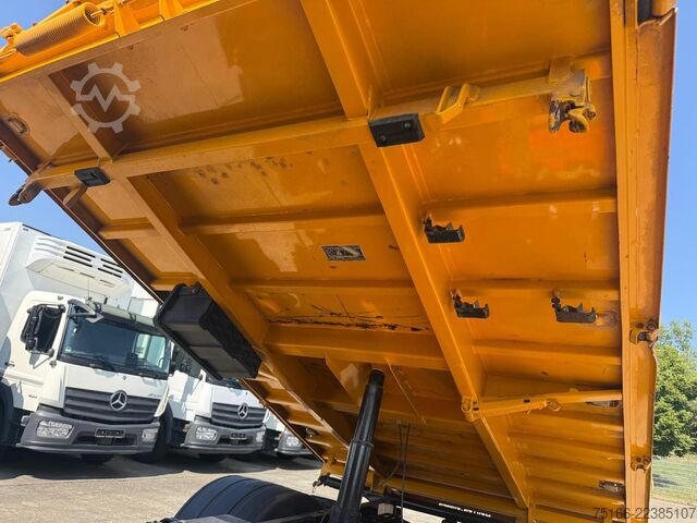 Transporter mit Kipper MAN 8.180 K Kipper MEILLER 3-Seiten 4 m*3-Sitzer*AHK