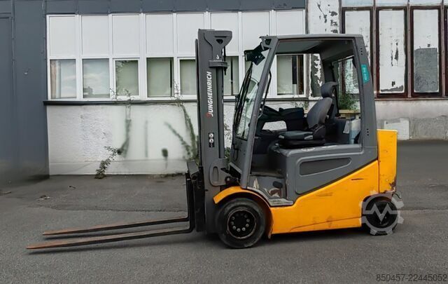 Elektrisch – 4 Räder Jungheinrich EFG 425k 5m/ 5489mh/ 4v