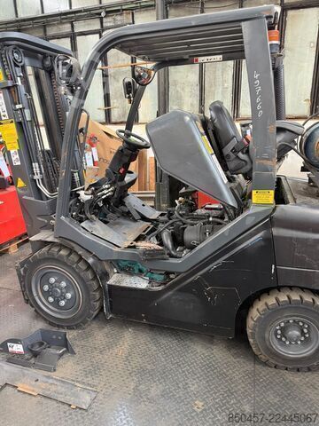 LPG-Gabelstapler Baoli KBG25 269mh/ doosan/ Defect