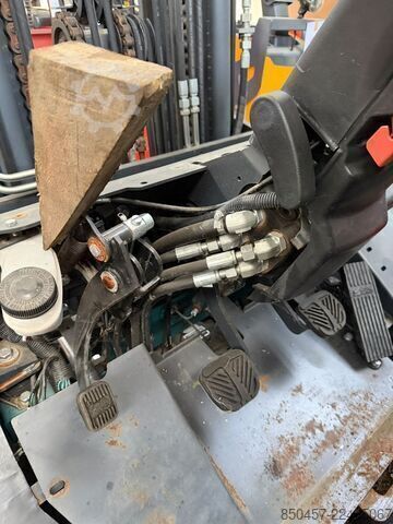 LPG-Gabelstapler Baoli KBG25 269mh/ doosan/ Defect