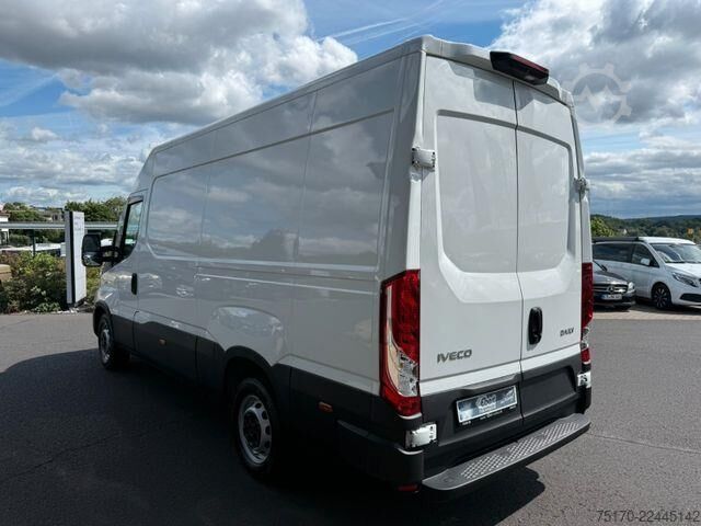 High-roof van Iveco Daily 35S14 V Y ASC-Ausbau Kastenwagen *R 3.520*