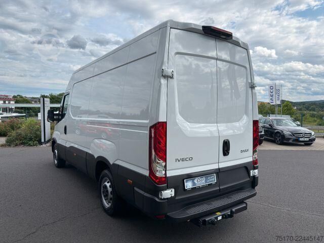 High-roof van Iveco Daily 35S14B V Airlineschienensystem *AHK 3,5 t*