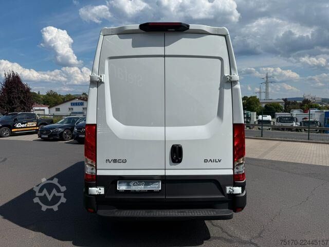 High-roof van Iveco Daily 35S16H3.0A8 V Y ASC-Ausbau Kastenwagen