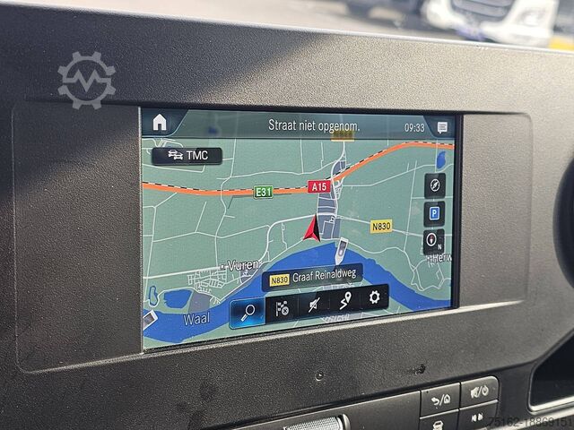 High-roof van MERCEDES-BENZ SPRINTER 317 L2H2 LED Navi !