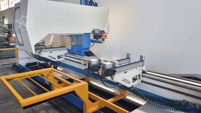 CNC - MECAL MC 304 Atlas MECAL MC 304 Atlas
