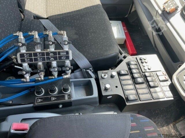 Van Mitsubishi Fuso Canter 7,5t Brock SL 140/2