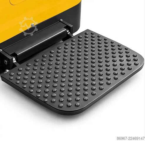 Selbstfahrender elektrischer Maststapler CORMAK Q15E30RO