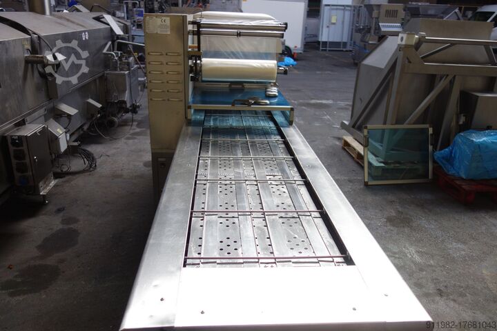 Precision packaging machine ULMA Operculeuse Taurus 570