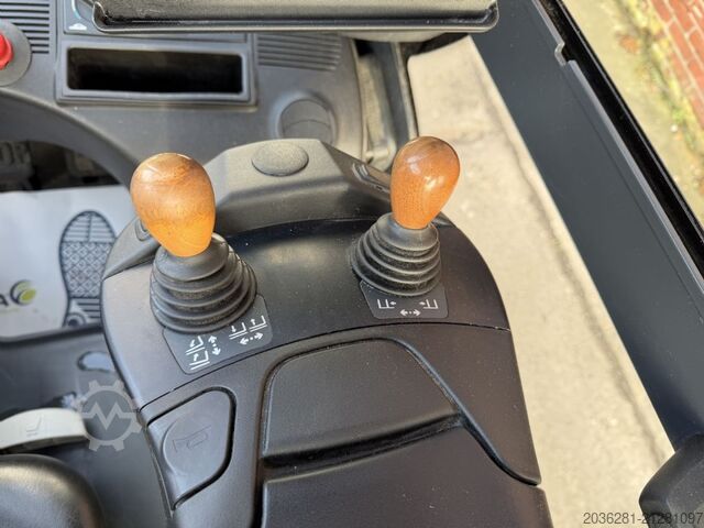 Elektro 4 Rad-Stapler Linde E18 PH-02