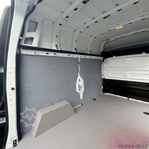 Kastenwagen RENAULT Trafic Kasten L2 H2 3,0t Komfort # L 2 Hochdach
