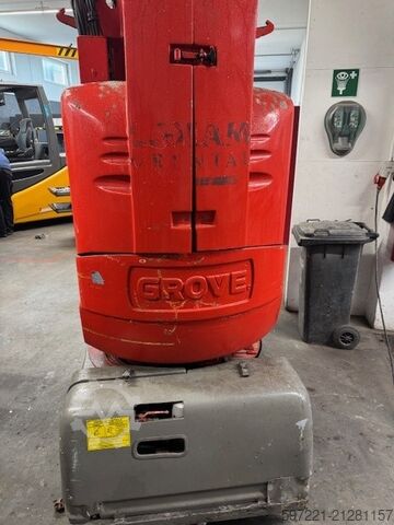 Telescopic boom Grove Toucan 1100A