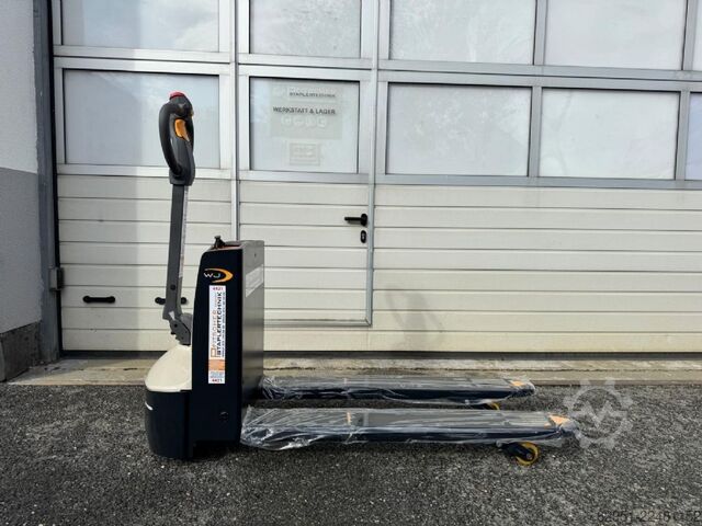 Electric Pallet Truck Crown WJ 50 1.2