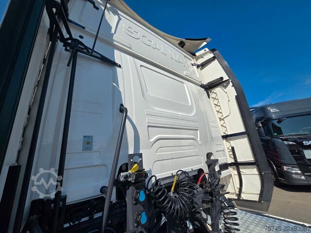 Standard SZM SCANIA R590 * V8 * RETARDER * ACC * 2X TANK * 1. HAND