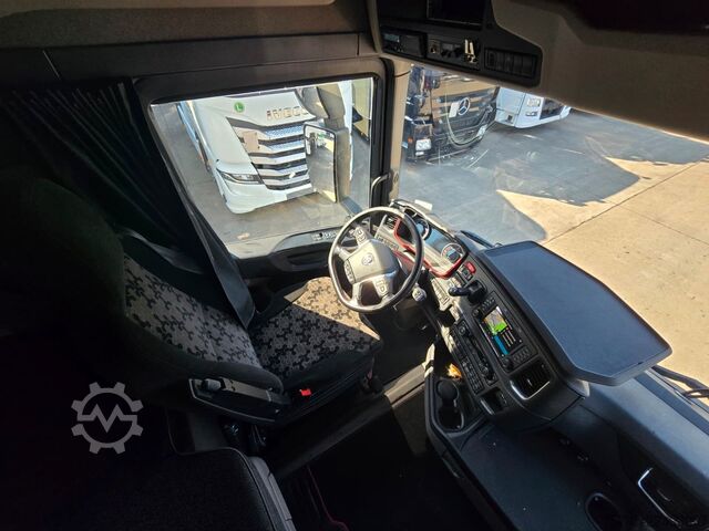 Standard SZM SCANIA R590 * V8 * RETARDER * ACC * 2X TANK * 1. HAND