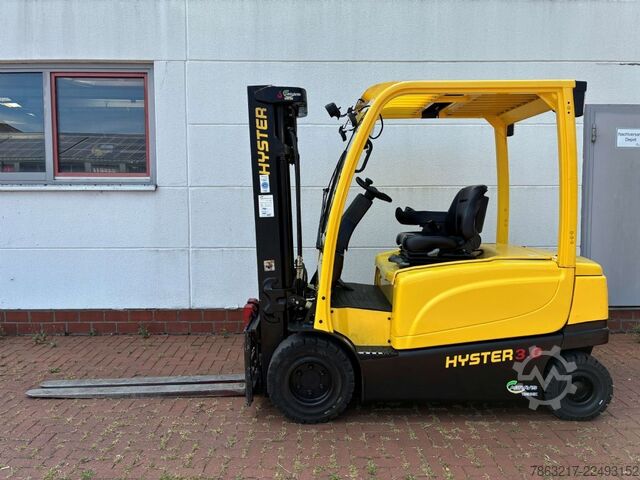 Elektro 4 Rad-Stapler Hyster J 3.0 XN