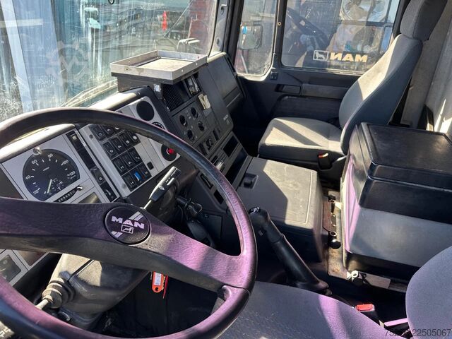 3-sided tipper MAN 19.364 F2000 4x4 Tipper/Crane