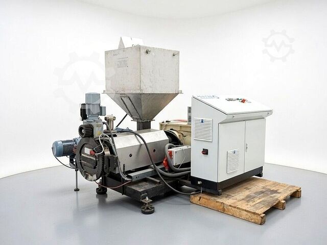 Extrusion line with stuffing unit AGRIFON AM-145