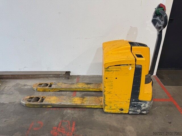 Electric Pallet Trucks Jungheinrich EJE 225