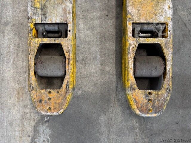 Electric Pallet Trucks Jungheinrich EJE 225