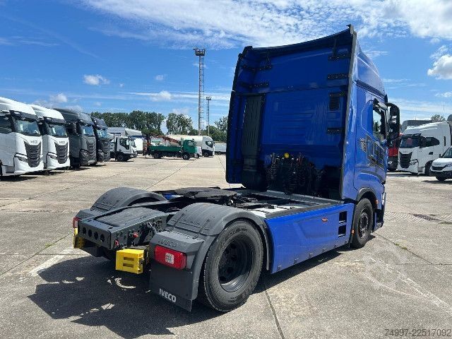 Standard SZM IVECO AS440S53T/P / Retarder / Lampenbügel