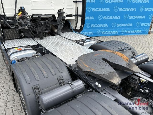 Standard tractor unit Scania R 530 A6x2/4NA DIFF-L RETARDER V8 PARK AIRCO ACC
