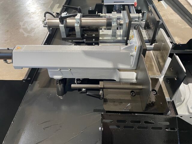 Automatic band saw with miter cutting Pilous ARG260CF-NC