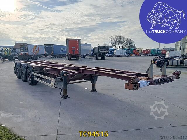 Containertransport Renders 