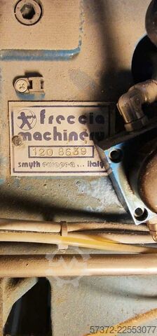 Fadenheftmaschine Smyth/Freccia F120