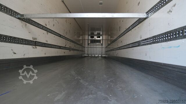 Refrigerated/frozen transport Chereau 3 Axle frigo trailer Carrier Vector 1800