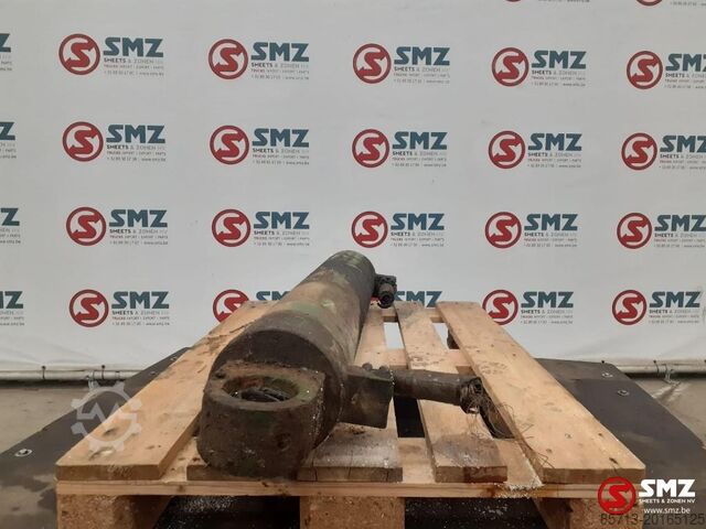 Hydraulic system Zettelmeyer Occ hydraulische zuiger voor bediening hefarm Zett
