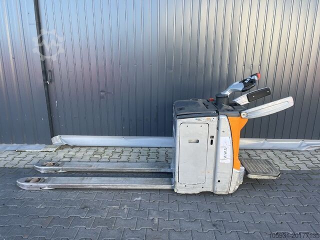 Electric Pallet Truck Still EXH-SF20