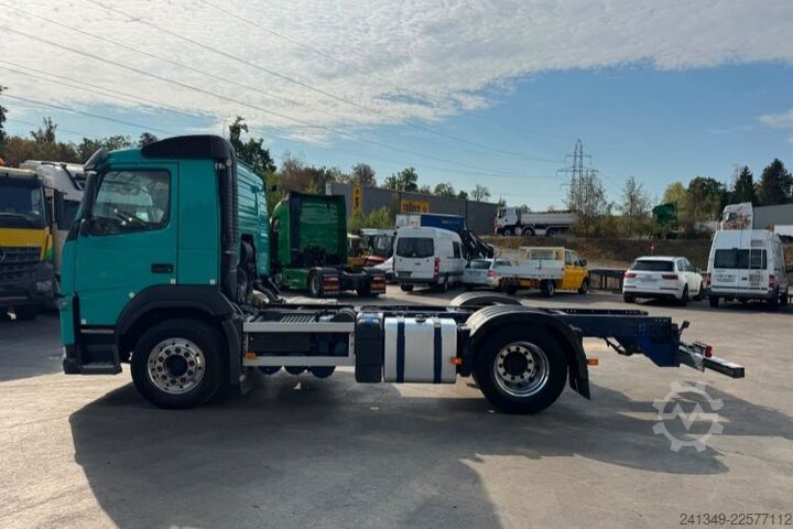 LKW-Fahrgestell VOLVO FM-420 4x2