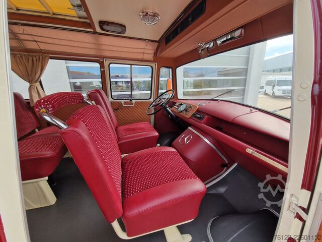Kleinbus MERCEDES-BENZ Vorgänger Sprinter O 319 Samba mit Faltdach AC