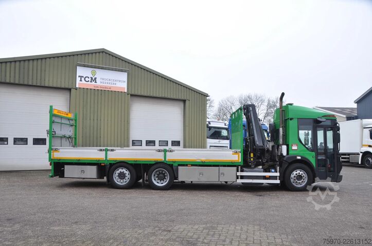 Crane truck Renault D 320 6X2 HIAB 111 + REMOTE / RETARDER 161.692km