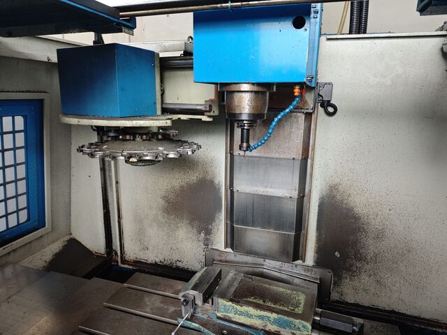 Milling machine Strahclyde Machine tools SMT 850