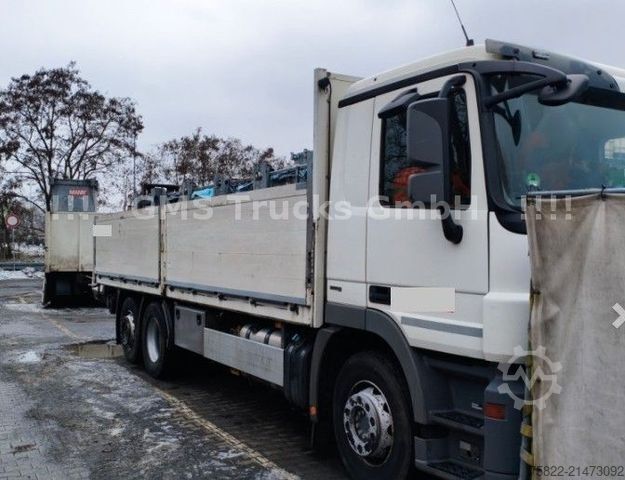 Flatbed truck MERCEDES-BENZ Actros 2541 / lenk+lift / ADR / German