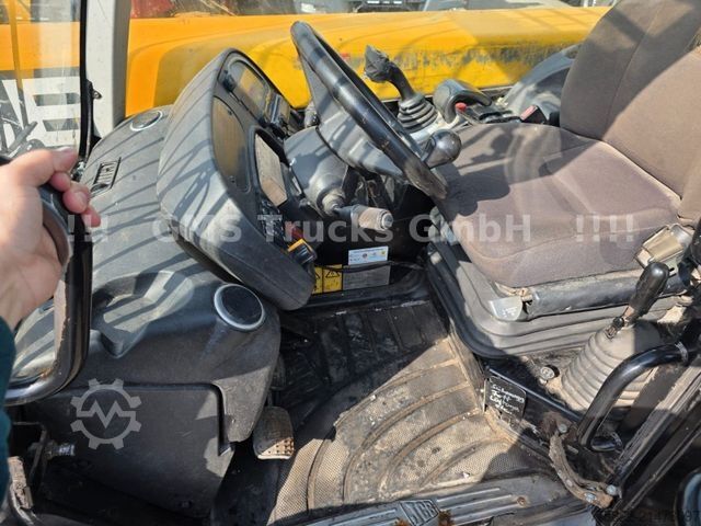 Wheel loader JCB 550-80 WM / 4X4 / 5ton / 8m / German