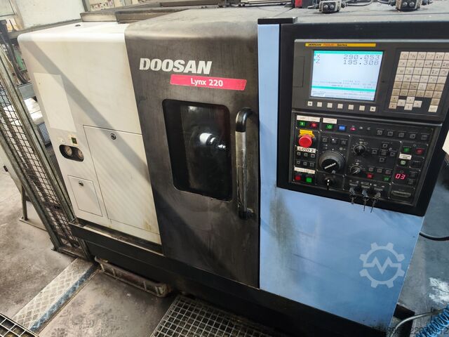 CNC-Drehmaschine DOOSAN Lynx 220A