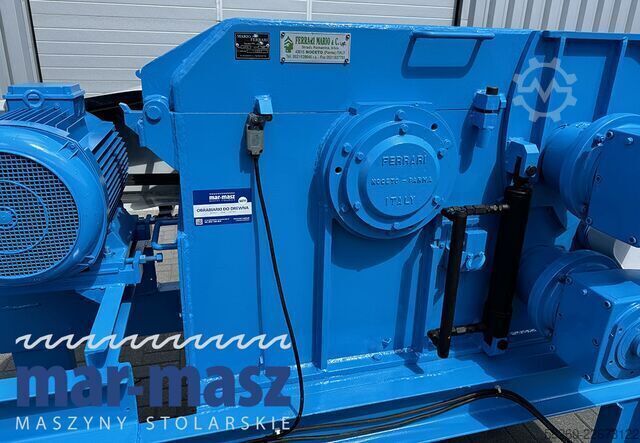 Holzhäcksler/Shredder mit einer Walze von 450 mm Durchmesser Ferrari 