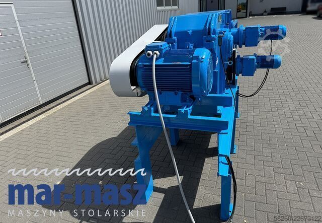 Holzhäcksler/Shredder mit einer Walze von 450 mm Durchmesser Ferrari 