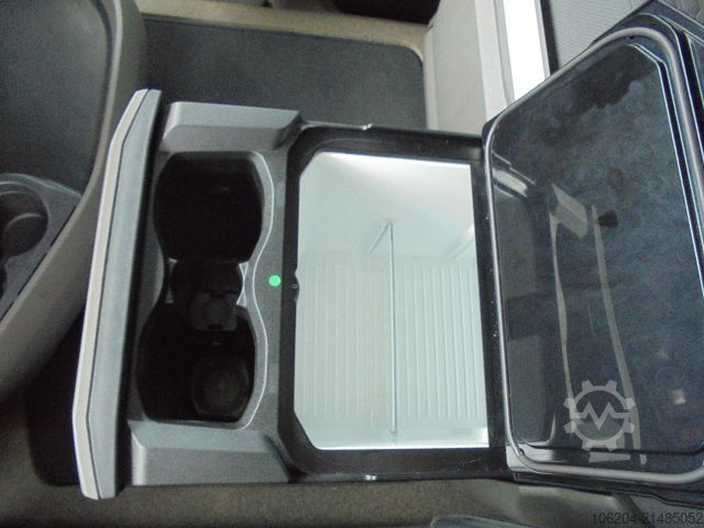 Volumen SZM DAF XF480 FT Low Deck Sleeper High Cab Climate LCV